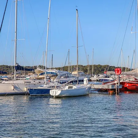 T5 House With Wifi - Garden And Terrace