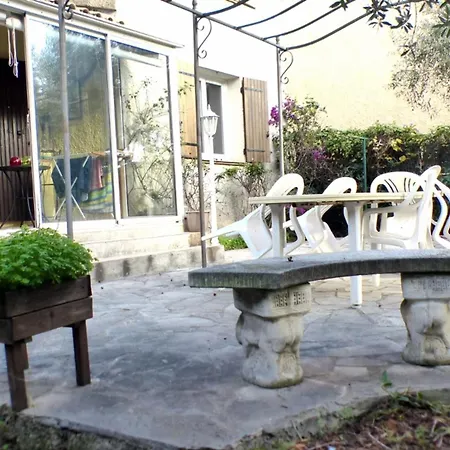 T5 House With Wifi - Garden And Terrace